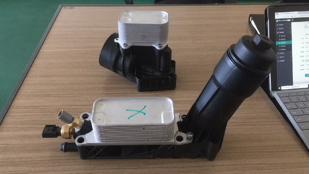 機油散熱器過濾器蓋擰緊設備