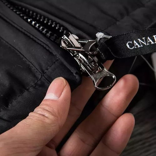 即刻開拍 兩色齊發(fā) 高密防水大鵝羽絨馬甲，功能性與工藝的完美結(jié)合